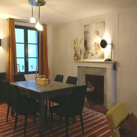 Saintval4you Maison De Charme Au Centre Avec Jardin, P 1 Voiture Gratuit بيت للعطل *