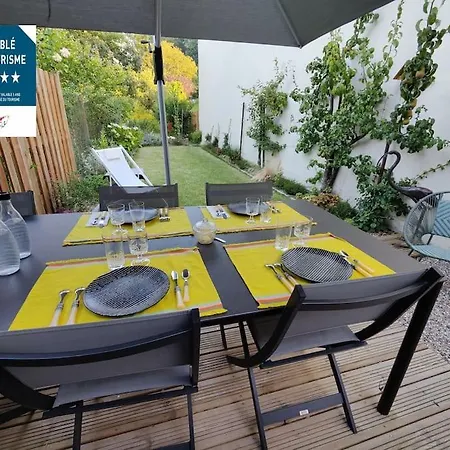 بيت للعطل Saintval4you Maison De Charme Au Centre Avec Jardin, P 1 Voiture Gratuit *