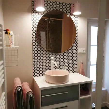 Saintval4you Maison De Charme Au Centre Avec Jardin, P 1 Voiture Gratuit *